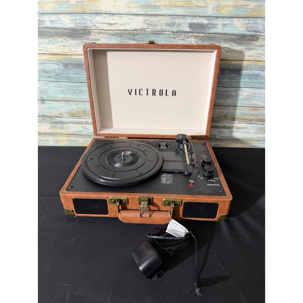 Victrola Suitcase Record Player One Size Brown Excellent Bluetooth VSC-550BT-BRW